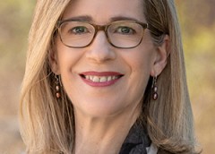 Photo of Dr. Lindsay Criswell