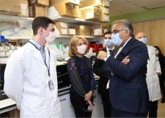 White House COVID-19 Response Coordinator, Dr. Ashish Jha, speaks with Dr. Mariana Kaplan and Dr. William Ambler.